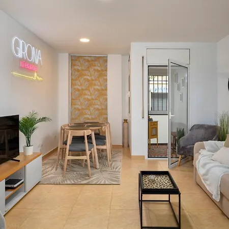 Apartamento Carme -alojamiento Centrico En *